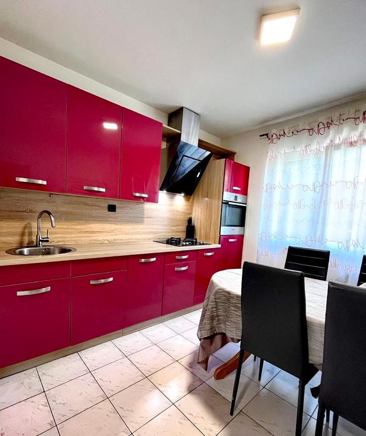 Luana Lux Apartment Pula Buitenkant foto